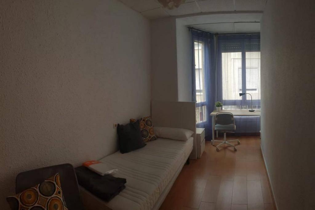 Cozy Apartment In The Heart Of Alicante! Экстерьер фото